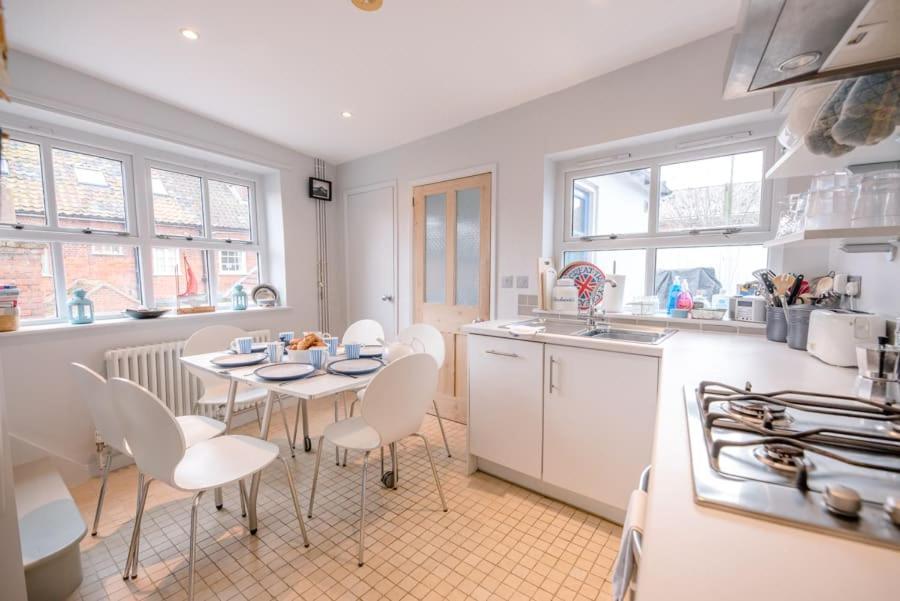 6 West Lane In Aldeburgh - Beautiful Cottage Near High Street エクステリア 写真